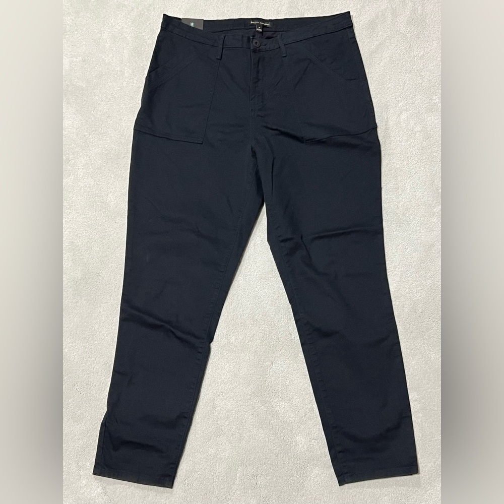 Banana Republic Black Cargo Pants Sleek Design